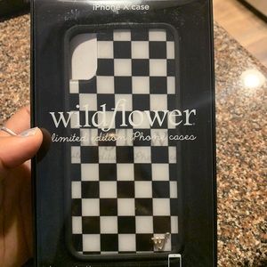 checkered wildflower case